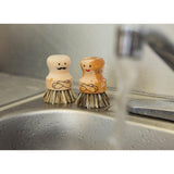 Kikkerland Scrubbing Couple People Mr & Mrs in Natural Pair 8 cm H